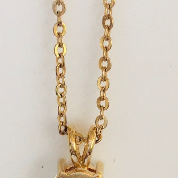 AVON Gold Tone Solitaire Cubic Zirconia Pendant - Picture 5 of 7